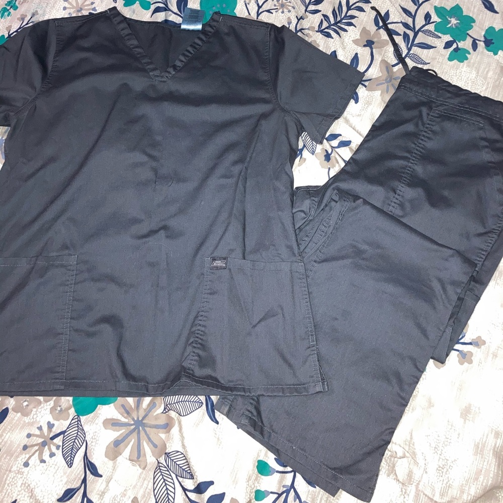 Women’s Scrubs